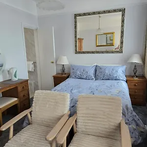 Shoreline Bed & Breakfast