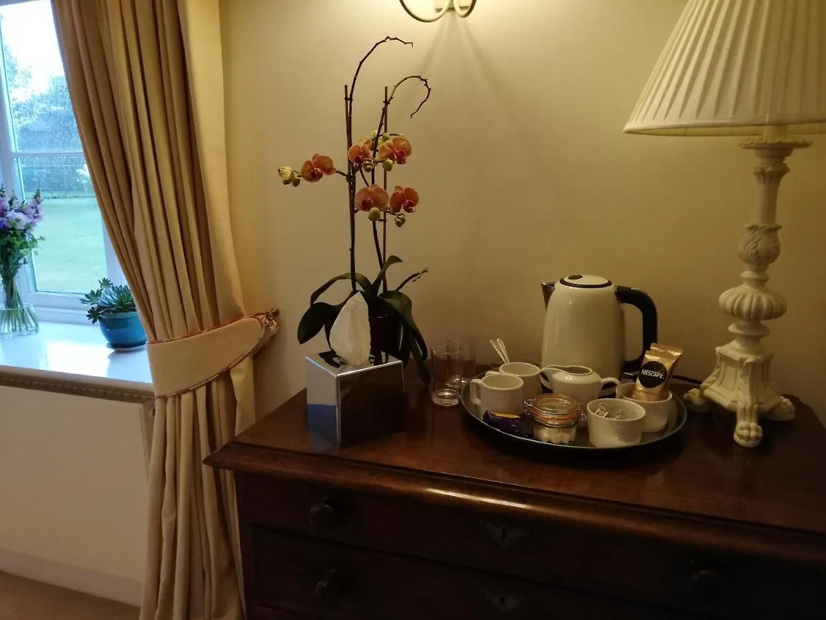 Rusling House Bed & Breakfast Butcombe
