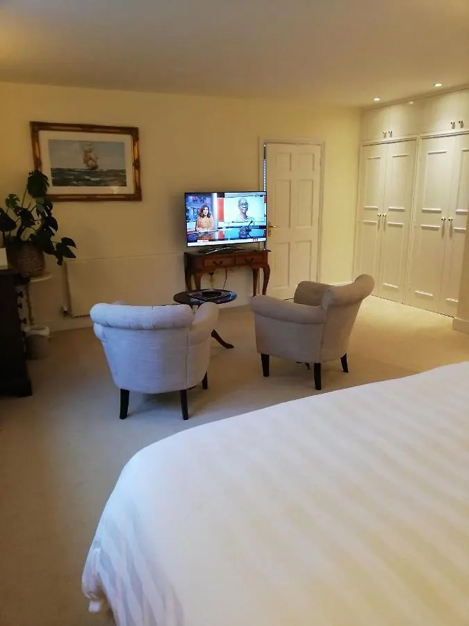 Rusling House Bed & Breakfast Butcombe 0*,